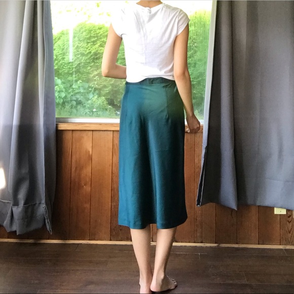 Dark green satin midi skirt - Picture 4 of 8